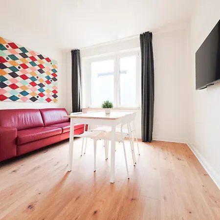 Tolstov - 3 - Kitchen - Balcony - 5 Min To Messe Dus Διαμέρισμα *