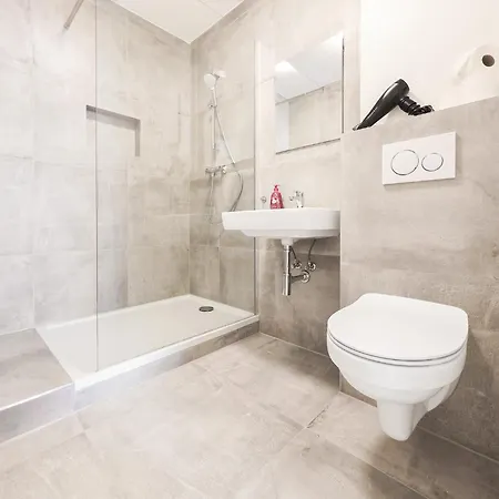 Apartmán Tolstov - 3 - Kitchen - Balcony - 5 Min To Messe Dus Düsseldorf