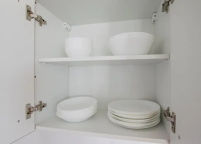 Tolstov - 3 - Kitchen - Balcony - 5 Min To Messe Dus Apartman *