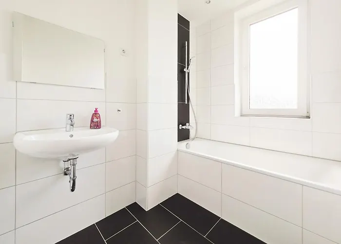 Apartamento Tolstov - 3 - Kitchen - Balcony - 5 Min To Messe Dus