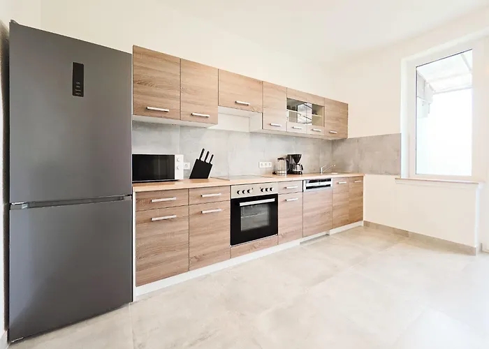 Tolstov - 3 - Kitchen - Balcony - 5 Min To Messe Dus Apartman Düsseldorf