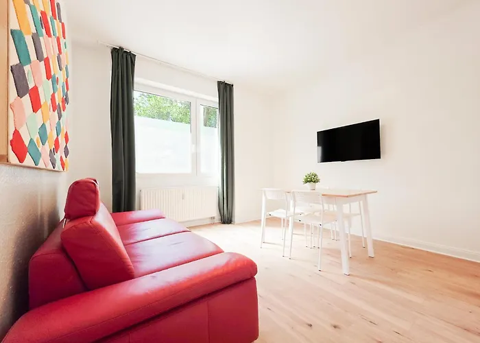 Tolstov - 3 - Kitchen - Balcony - 5 Min To Messe Dus Apartman *