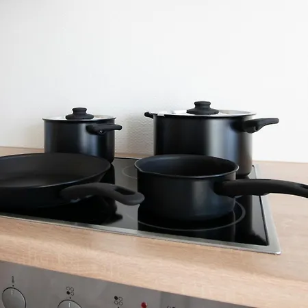 Tolstov - 3 - Kitchen - Balcony - 5 Min To Messe Dus