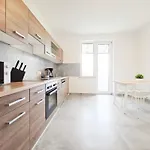 Tolstov - 3 - Kitchen - Balcony - 5 Min To Messe Dus * Düsseldorf