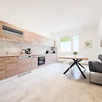 Tolstov - 3 - Kitchen - Balcony - 5 Min To Messe Dus Düsseldorf