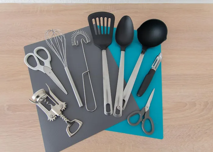 Tolstov - 3 - Kitchen - Balcony - 5 Min To Messe Dus شقة دوسلدورف